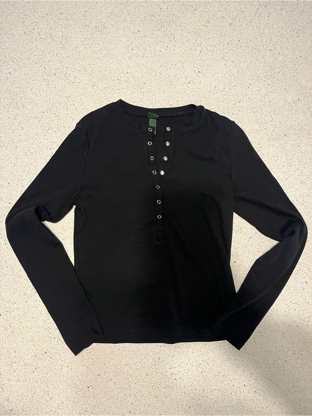 Wild Fable Black Long-Sleeve Henley Snap Top